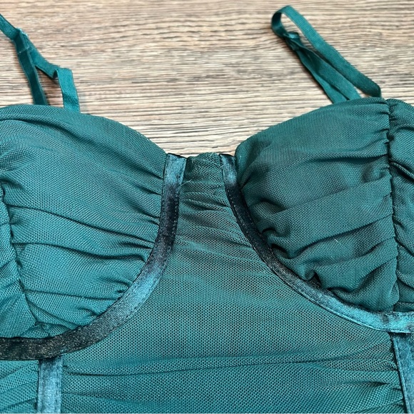 Windsor Green Ruched Bodycon Dress - Picture 4 of 8